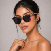 Okulary przeciwsłoneczne damskie z polaryzacją kocie czarne kwiatowe - PolarZONE 815-13 - obrazek 2