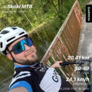 okulary przeciwsłoneczne sportowe